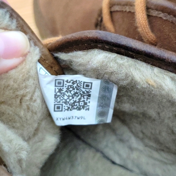 ❌❌❌SOLD❌❌❌UGG Neumel Men's Boots/ 9 - Picture 9 of 10